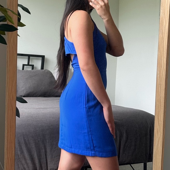 Blue Sleeveless Backless Cocktail Dress - Picture 2 of 7